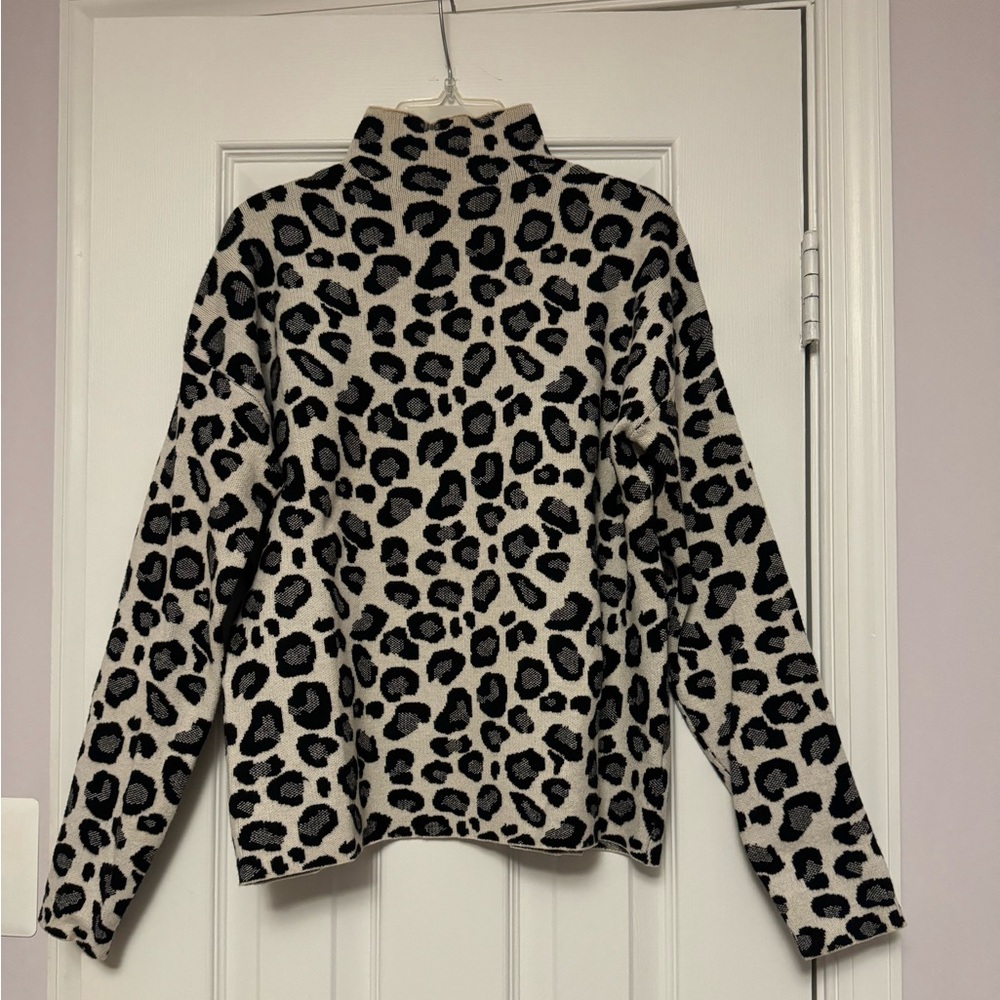 Tahari sweater